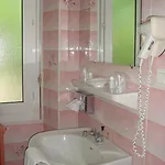 Otel Au Royal 2*