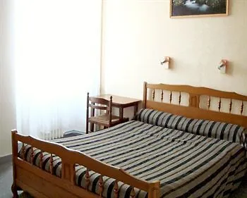 Au Royal Hotel