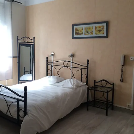 Au Royal Hotel