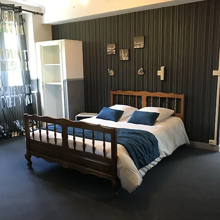 Au Royal Hotel