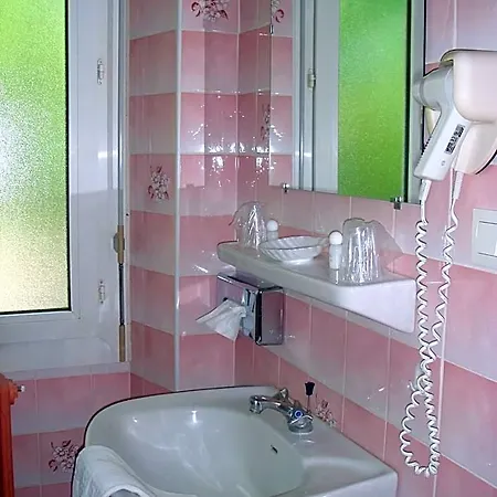 Hotel Au Royal 2*