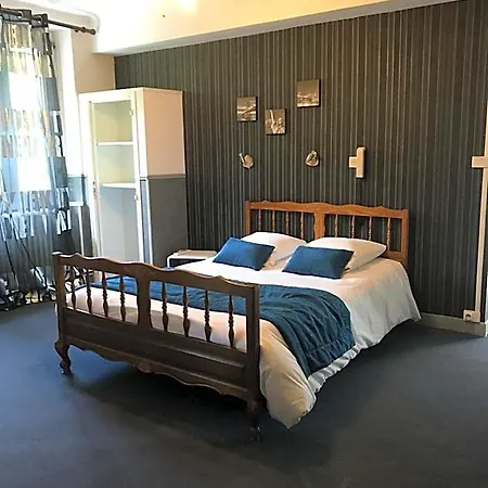 Au Royal Hotel 2*