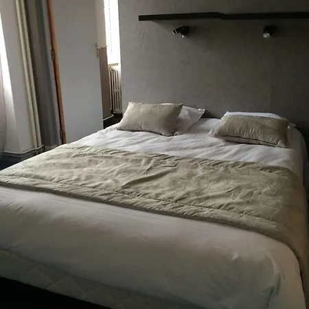 Au Royal Hotel