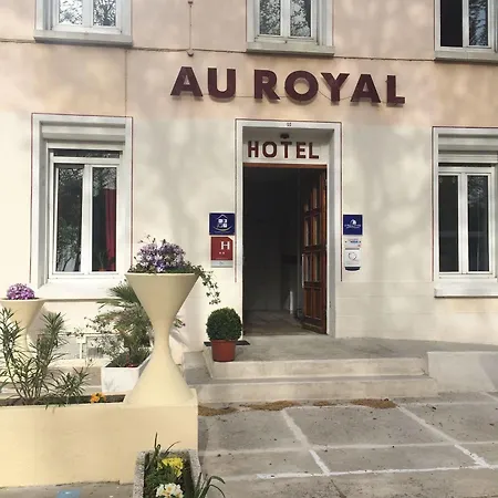 Au Royal 2*