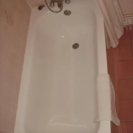 Au Royal 2* Carcassone